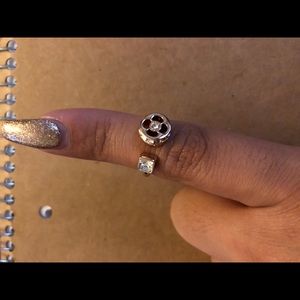 Henri Bendel Ring